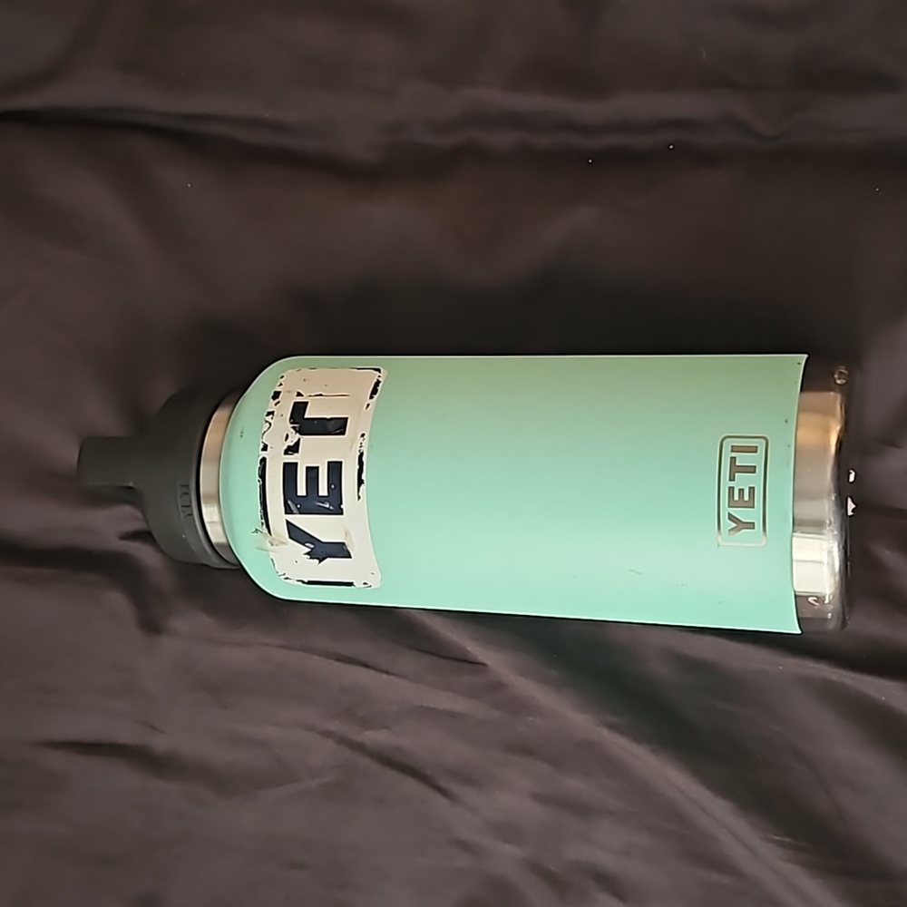 Yeti rambler 46 oz
